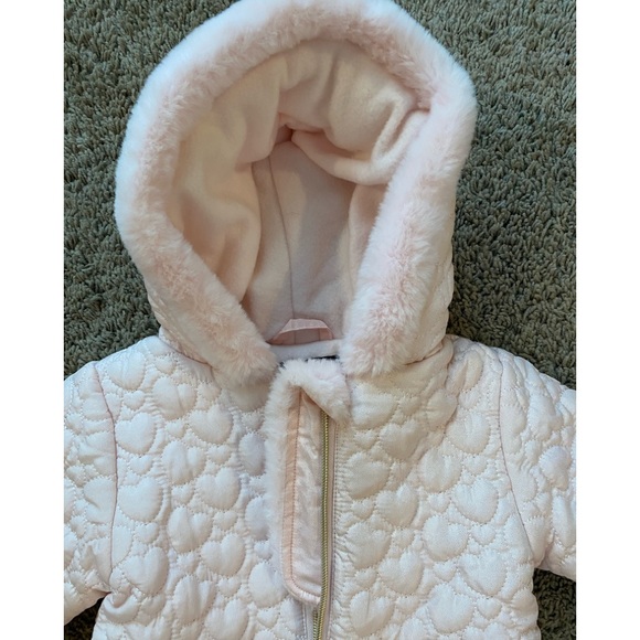 💓❄️Rothschild | faux fur heart plush snowsuit coveralls | 6-9M | EUC - Picture 5 of 6